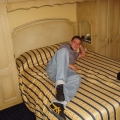 kiLLu at the hotel bed